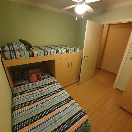 Room in Alicante Downtown en Piso Compartido Exterior foto
