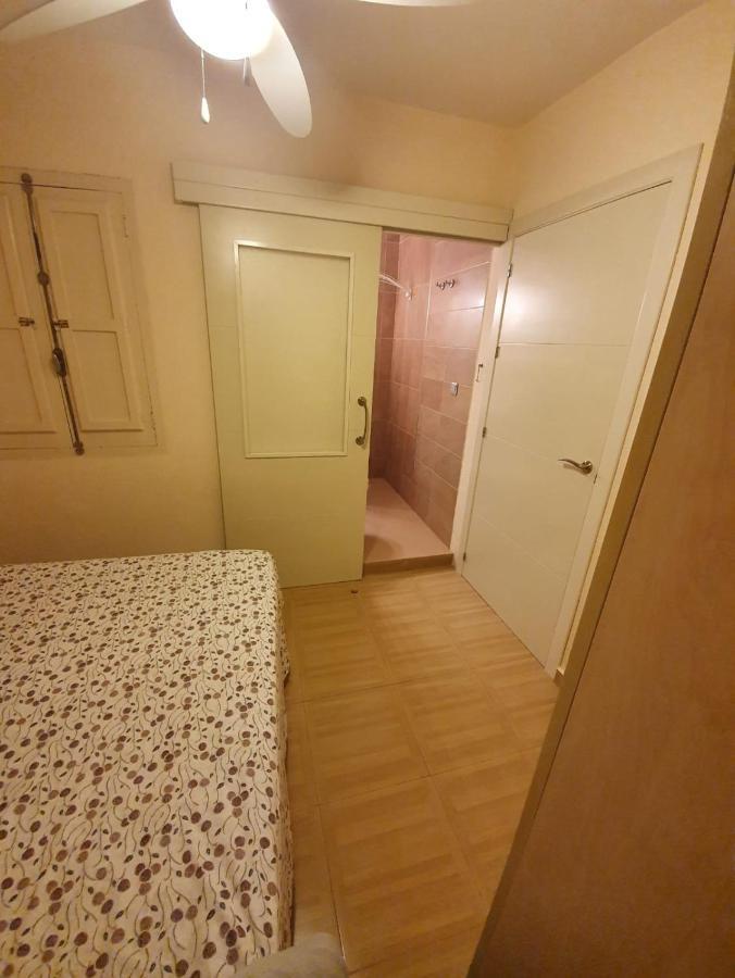 Room in Alicante Downtown en Piso Compartido Exterior foto