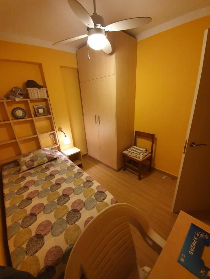 Room in Alicante Downtown en Piso Compartido Exterior foto